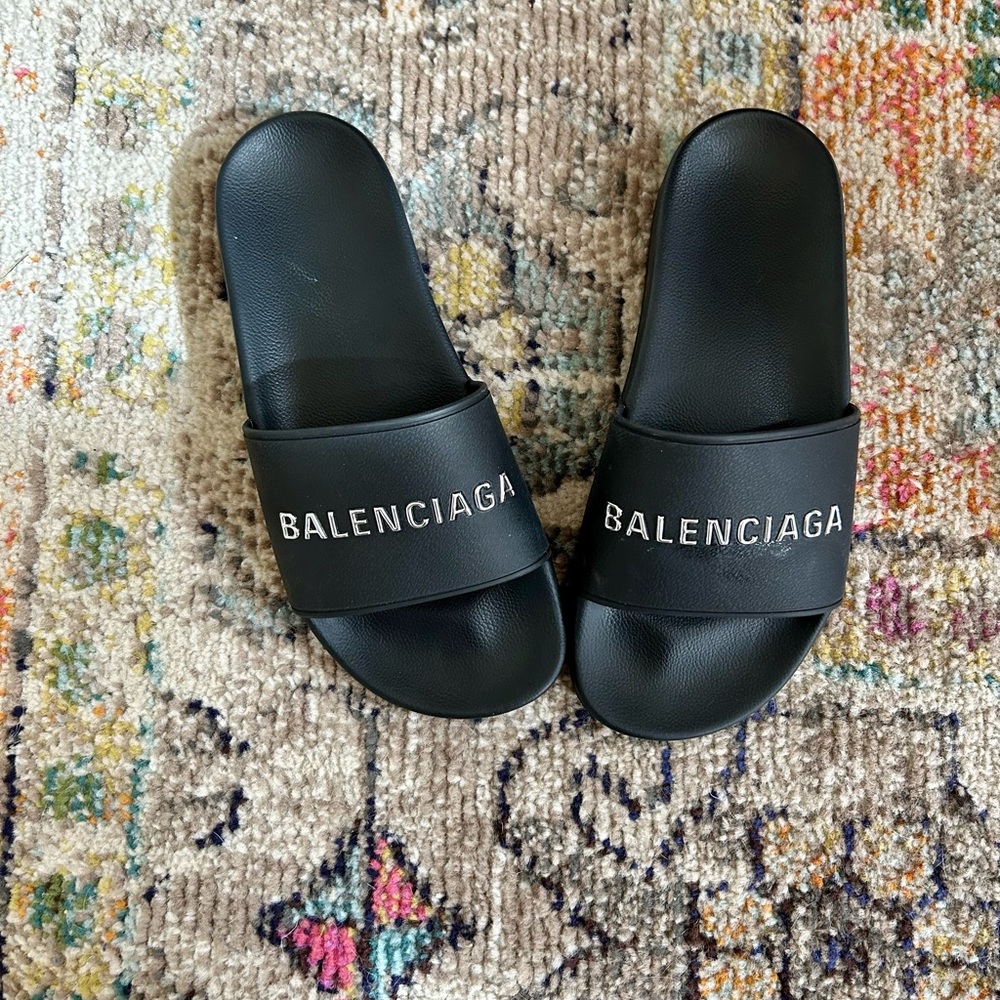 Balenciaga Pool Slides